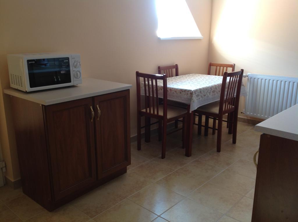 Attila Apartmanhaz Hotel Heviz Bilik gambar